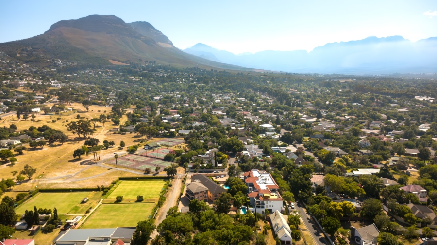 2 Bedroom Property for Sale in Stuarts Hill Western Cape